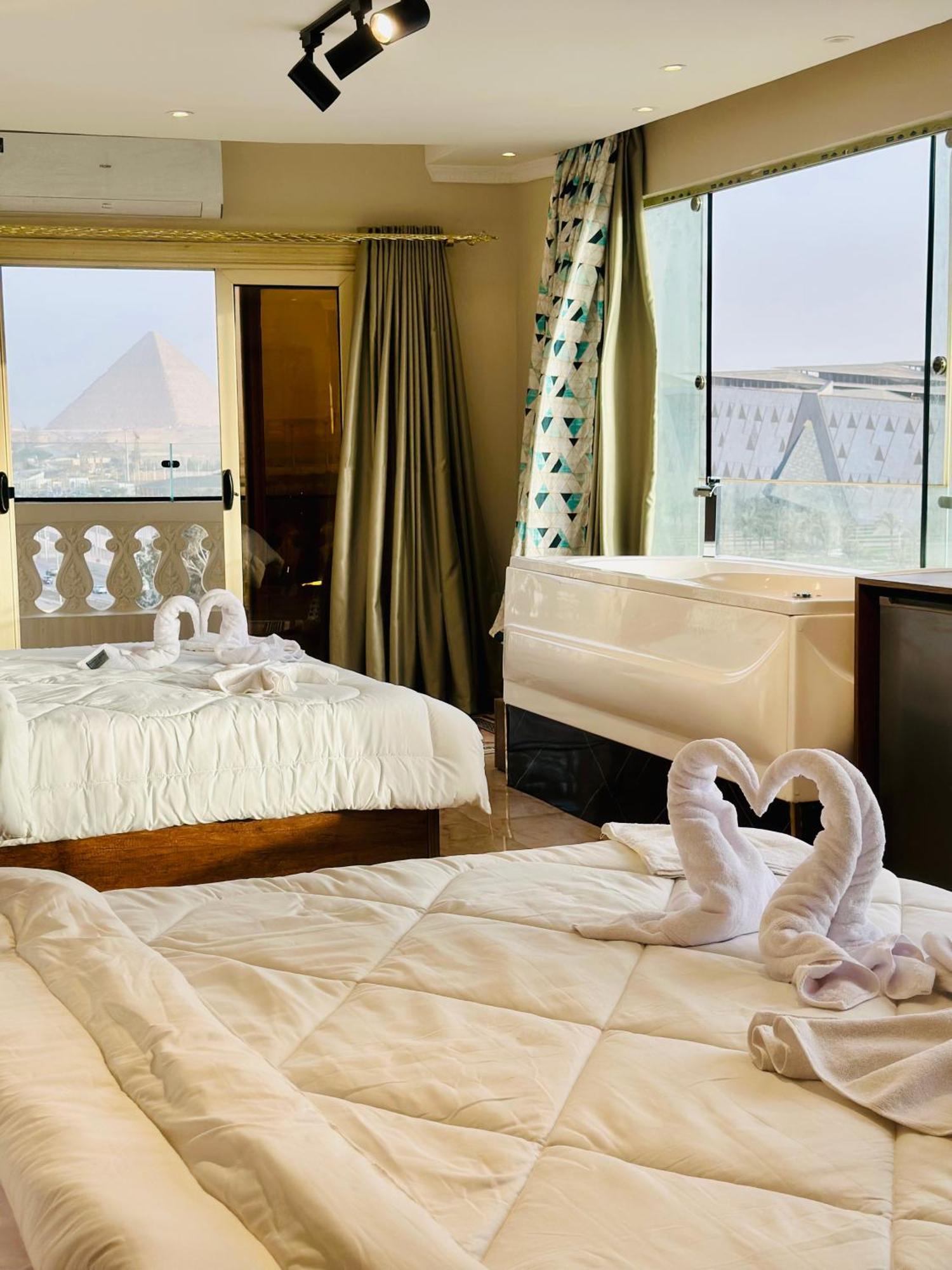 Bed & Breakfast Plaza Pyramids & Museum View Cairo